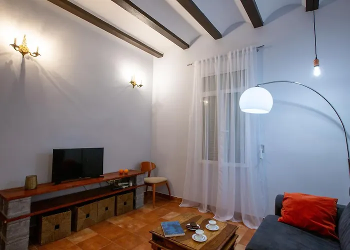 Cozy Apartment Near The Center, Torres De Serrano